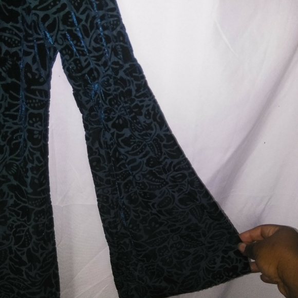 Adrienne Vittadini Velvet Floral Dress - Picture 4 of 6